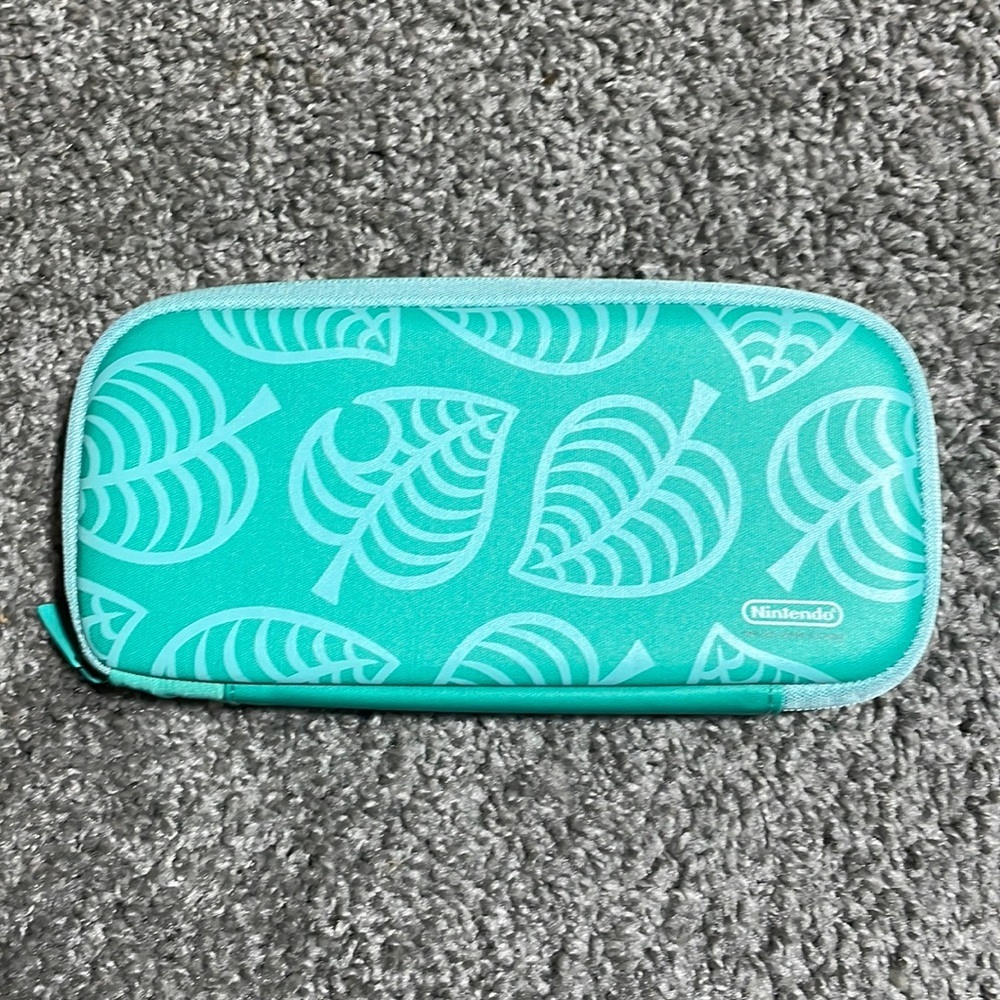 Nintendo Switch Carrying Case - Turquoise Leaf Design